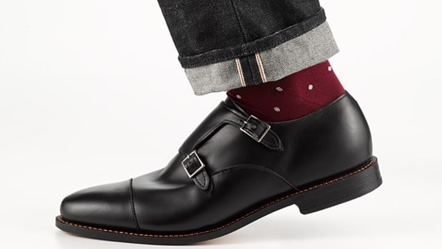 mj-618_348_the-double-monk-strap-the-right-black-shoes