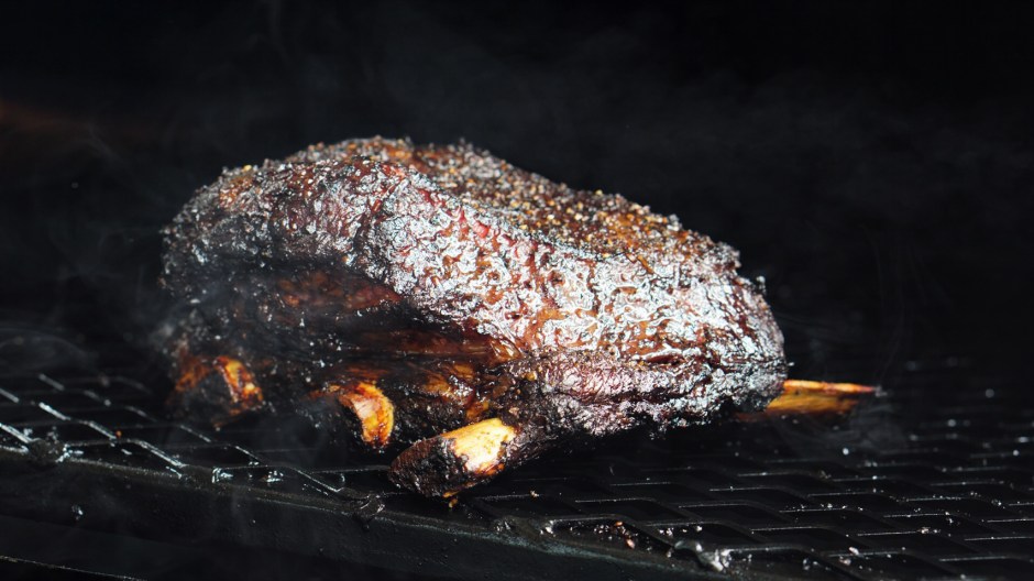 Angus_Beef_Ribs_smoke